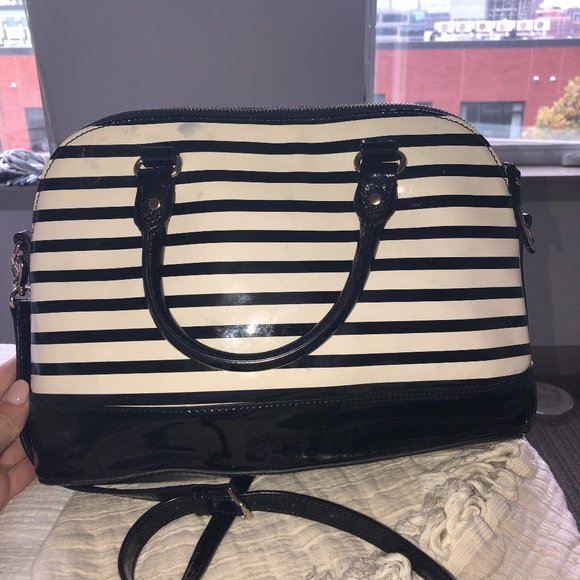 Kate Spade Satchel & Matching Wallet - Picture 6 of 9